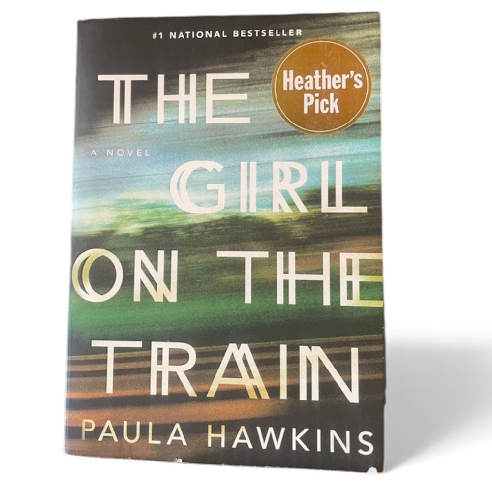 The Girl on the Train Paperback Novel Book by Paula Hawkins